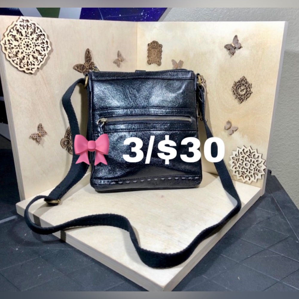 🎀 Leather Crossbody